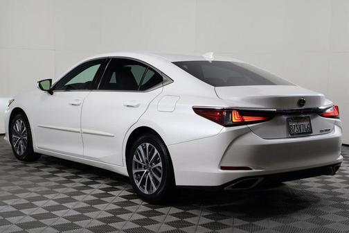 2022 Lexus ES 350 Base