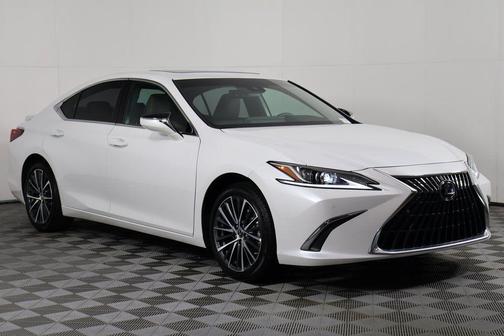 2025 Lexus ES 300h Base