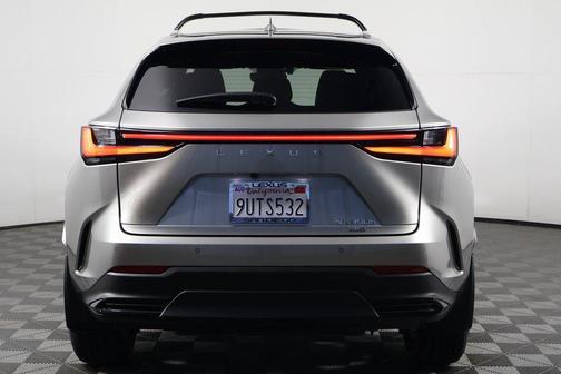 2025 Lexus NX 350h Premium
