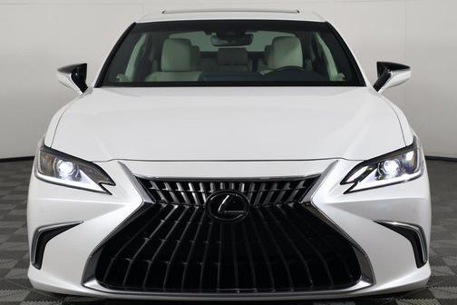 2025 Lexus ES 300h Premium