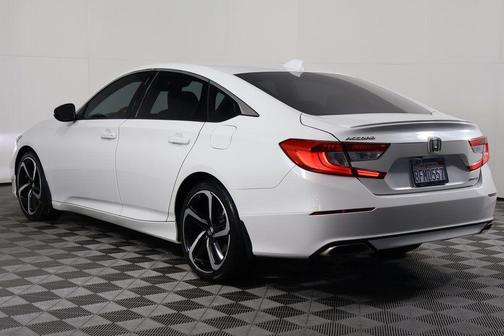 Platinum White Pearl 2018 Honda Accord Sport