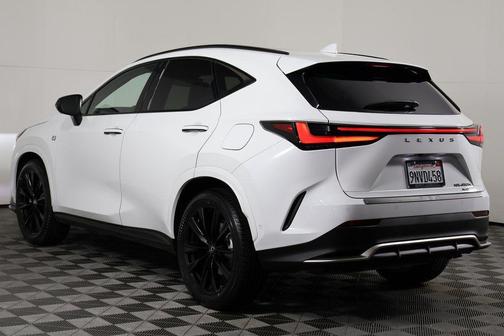 2025 Lexus NX 450h+ F SPORT Handling