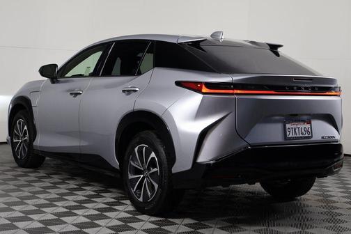 2025 Lexus RZ 300e 300e Premium