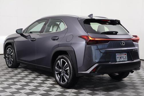 2025 Lexus UX 300h F SPORT Handling