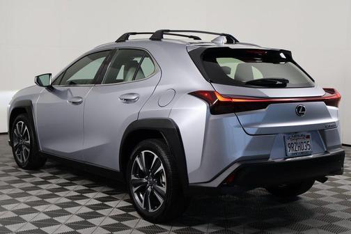 2025 Lexus UX 300h Base