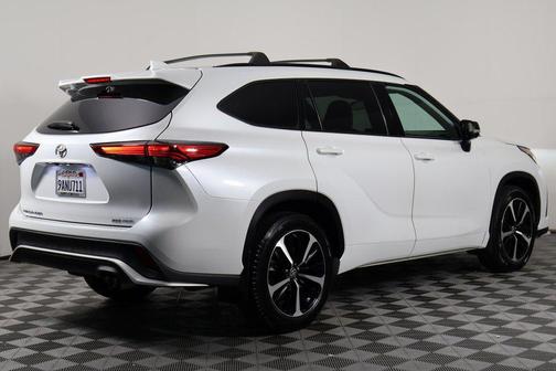 2022 Toyota Highlander XSE