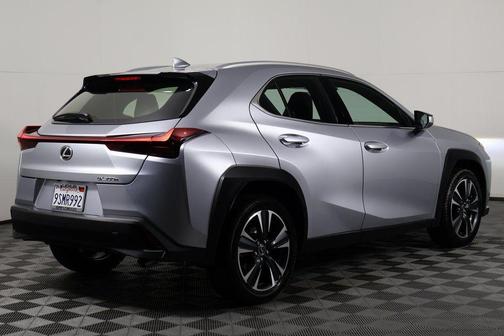 2025 Lexus UX 300h Base