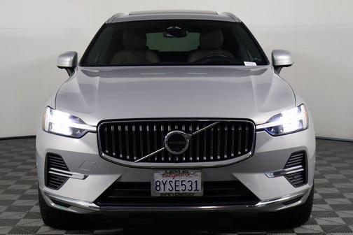 2022 Volvo XC60 Recharge Plug-In Hybrid T8 Inscription Expression