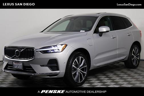 2022 Volvo XC60 Recharge Plug-In Hybrid T8 Inscription Expression
