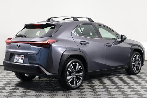 2025 Lexus UX 300h Base