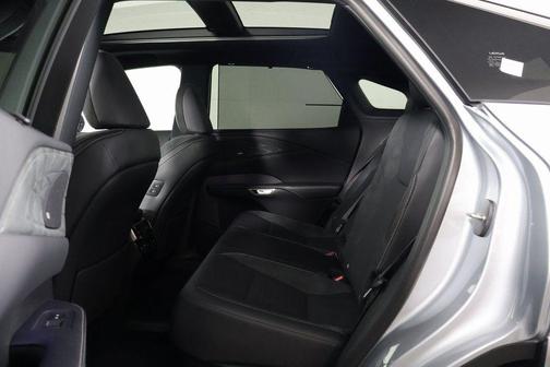 Iridium 2026 Lexus RX 450h+ Base