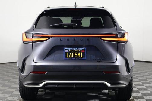 2026 Lexus NX 450h+ F SPORT Handling