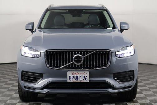 2020 Volvo XC90 Hybrid T8 Momentum 7 Passenger