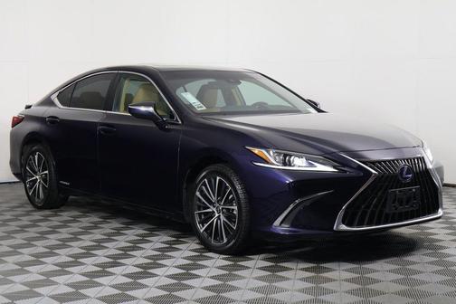 2022 Lexus ES 300h Premium