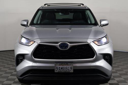 2022 Toyota Highlander Hybrid XLE