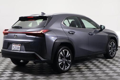 2025 Lexus UX 300h Base