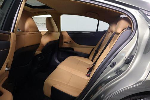 2025 Lexus ES 350 Base