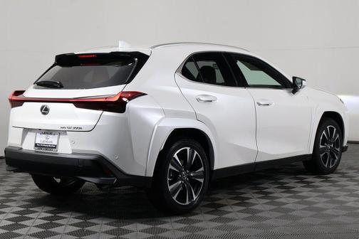 2025 Lexus UX 300h Premium