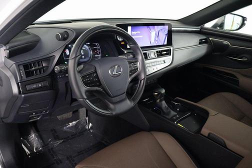 2025 Lexus ES 300h Luxury