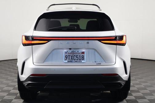 2025 Lexus NX 350h Premium
