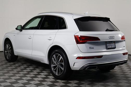 2022 Audi Q5 45 S line Premium Plus