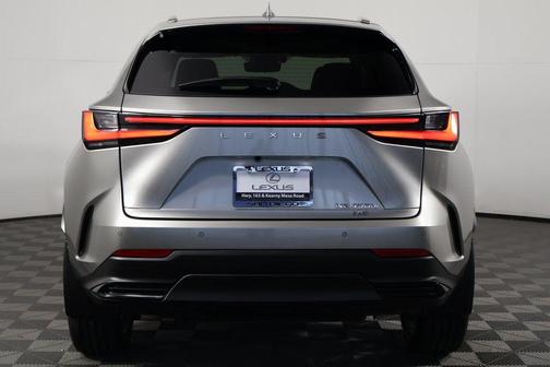 2022 Lexus NX 450h+ Luxury