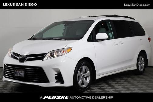 2019 Toyota Sienna LE
