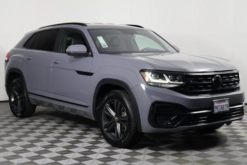 Pure Gray 2021 Volkswagen Atlas Cross Sport 3.6L V6 SE w/Technology R-Line