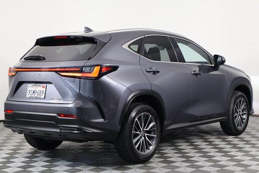 2025 Lexus NX 350h Premium