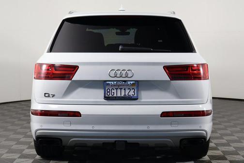 2019 Audi Q7 55 Premium Plus