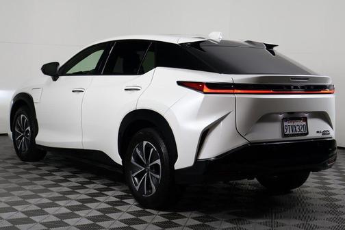 2025 Lexus RZ 450e Premium