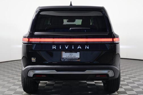 2023 Rivian R1S Adventure