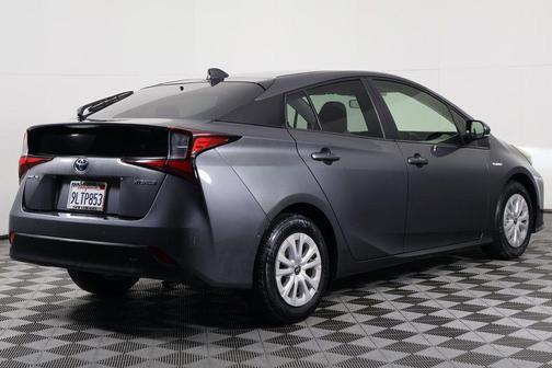 2022 Toyota Prius LE