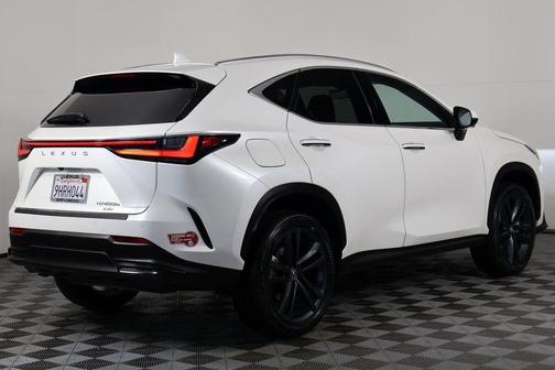 2024 Lexus NX 450h+ Luxury