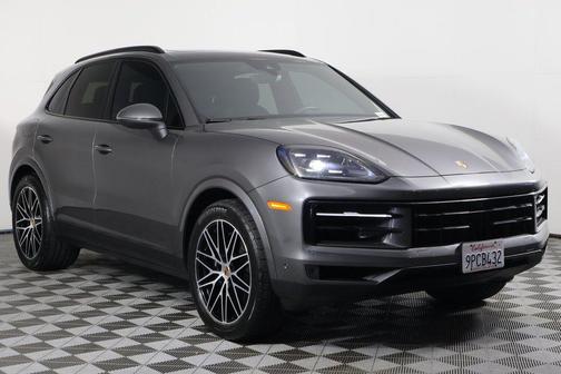 Quartzite Grey Metallic 2025 Porsche Cayenne Cayenne