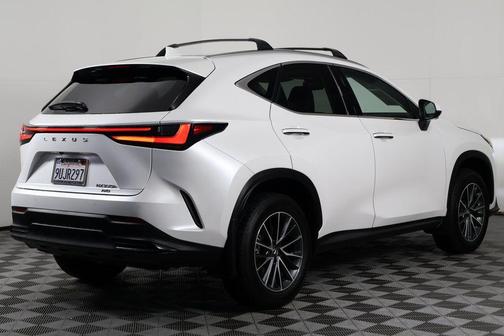 2025 Lexus NX 350h Premium