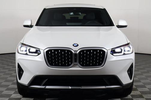 2023 BMW X4 xDrive30i