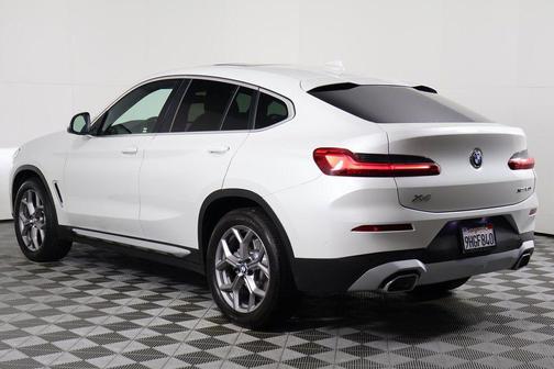 2023 BMW X4 xDrive30i