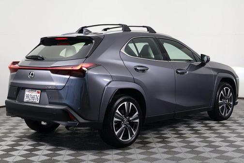 2025 Lexus UX 300h Premium