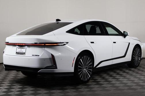 Ultra White 2026 Lexus ES 350e Luxury