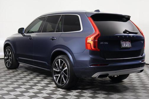 Denim Blue Metallic 2021 Volvo XC90 T6 Momentum