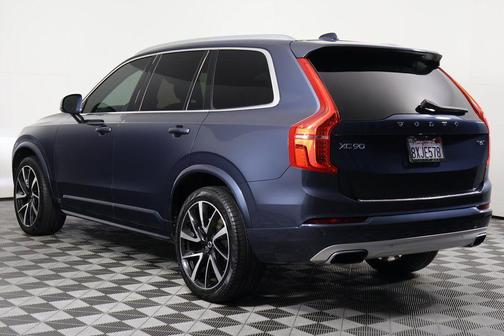 Denim Blue Metallic 2021 Volvo XC90 T6 Momentum
