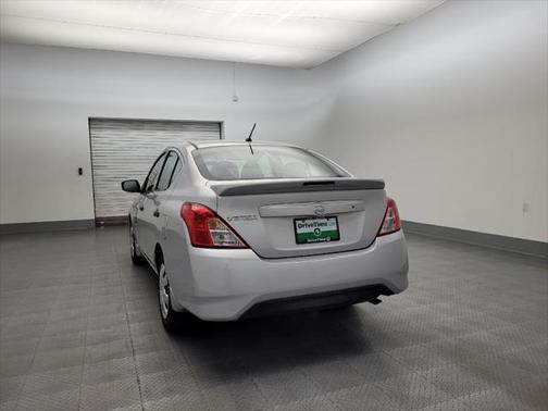 2018 Nissan Versa 1.6 S+