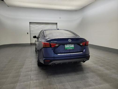 2021 Nissan Altima SR FWD