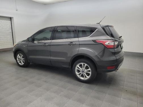 Ruby Red Metallic Tinted Clearcoat 2017 Ford Escape SE