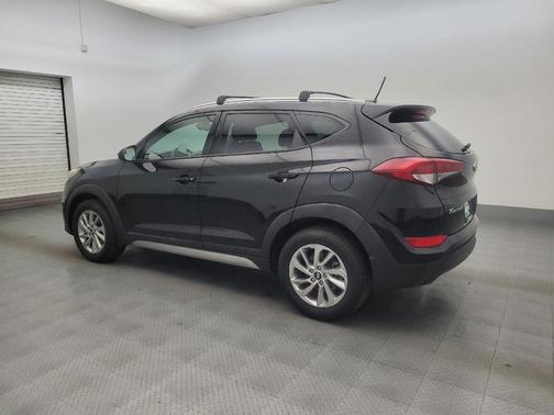 Black Noir Pearl 2017 Hyundai TUCSON SE