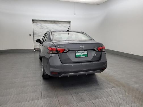 Gun Metallic 2025 Nissan Versa 1.6 S