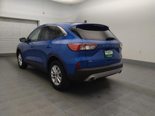 Velocity Blue Metallic 2020 Ford Escape SE