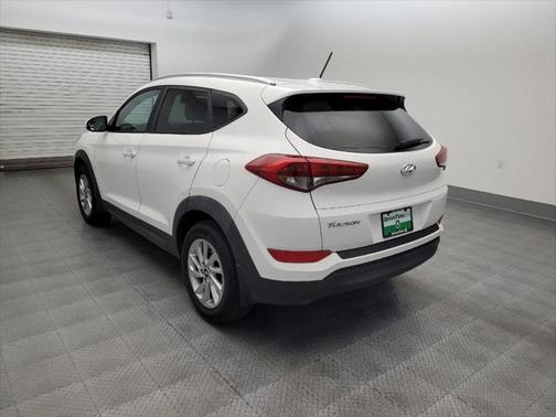 2016 Hyundai TUCSON SE