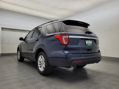 2017 Ford Explorer Base